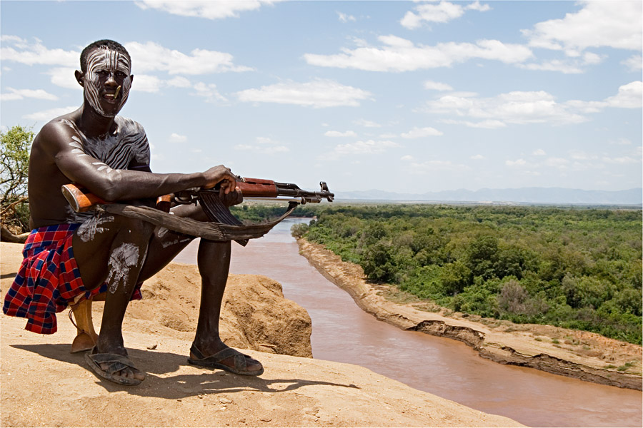 154   Karo warrior at the Omo river